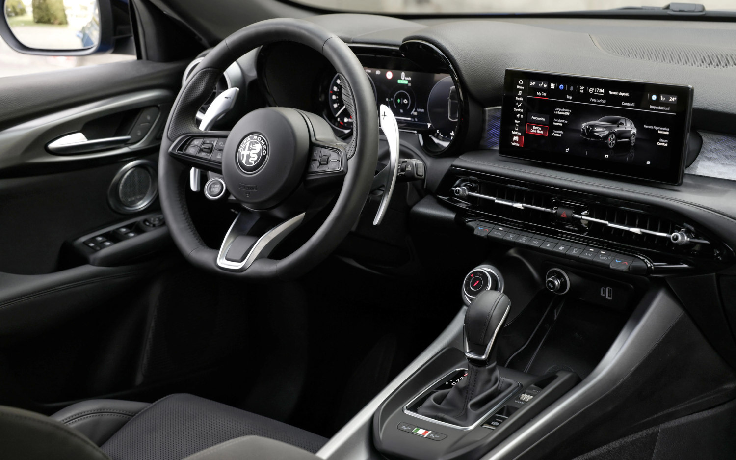 Comparison Alfa Romeo Tonale Veloce 2023 Vs SEAT Tarraco 